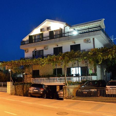 Apartments "Ruza" Водице Стая снимка