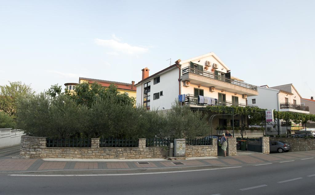 Apartments "Ruza" Водице Екстериор снимка