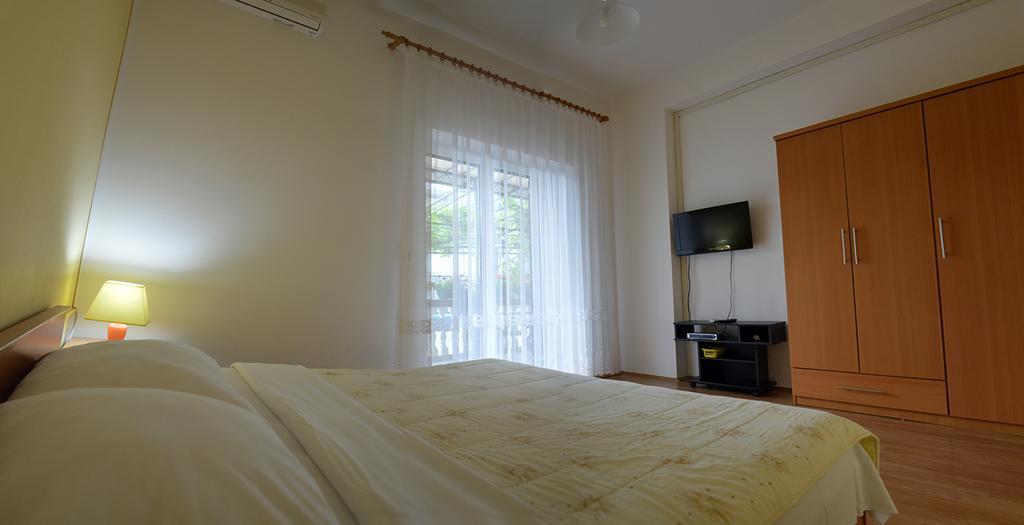 Apartments "Ruza" Водице Екстериор снимка