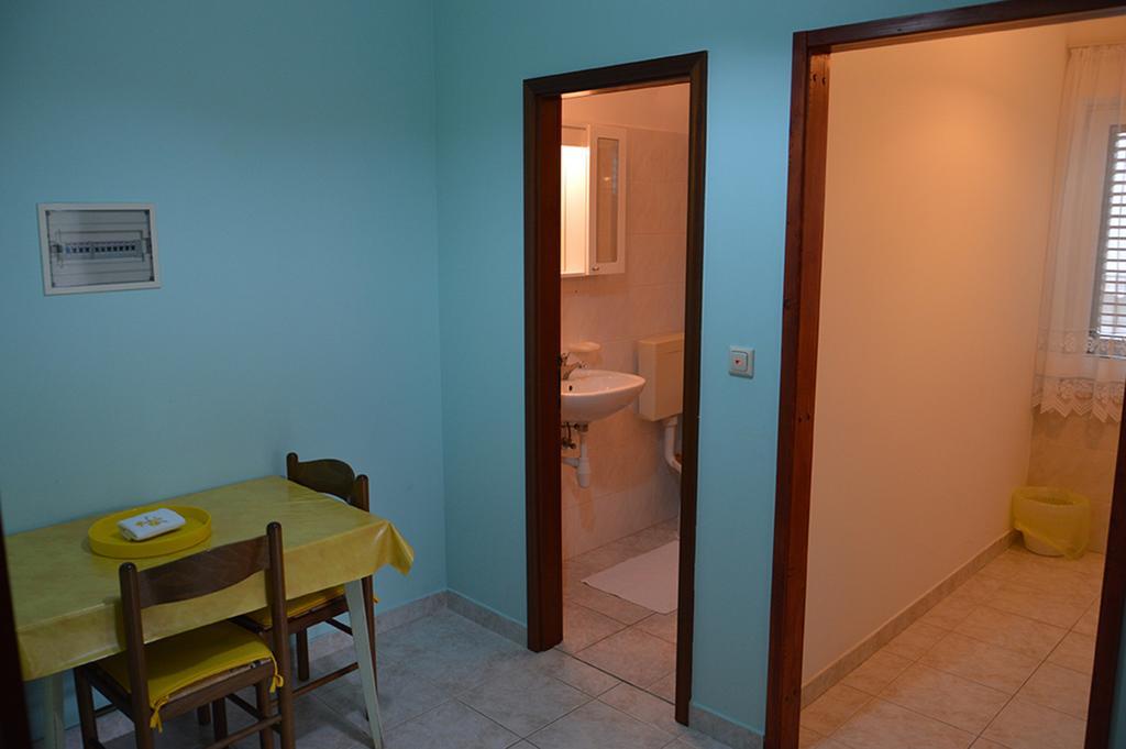 Apartments "Ruza" Водице Екстериор снимка