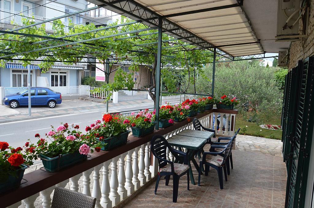 Apartments "Ruza" Водице Екстериор снимка