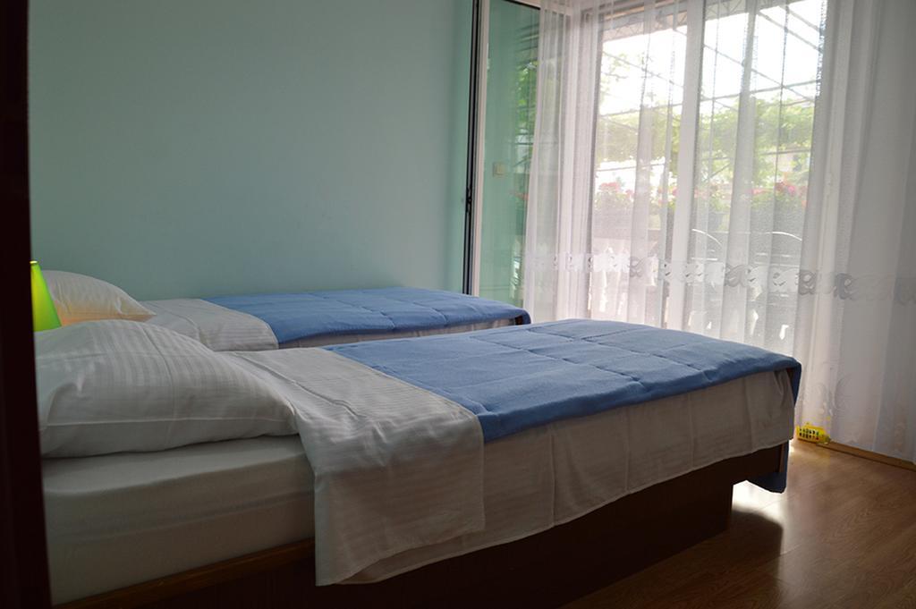 Apartments "Ruza" Водице Екстериор снимка