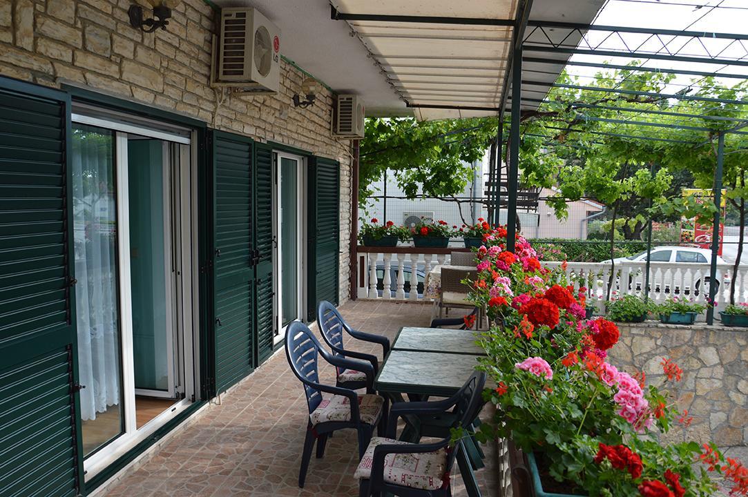 Apartments "Ruza" Водице Екстериор снимка